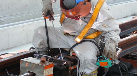 Enclosed arc welding 